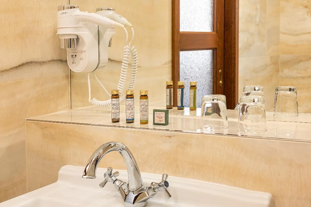 JUNIOR SUITE STANDARD Room, Iron Gate Hotel & Suites Prague by BHG, Prague