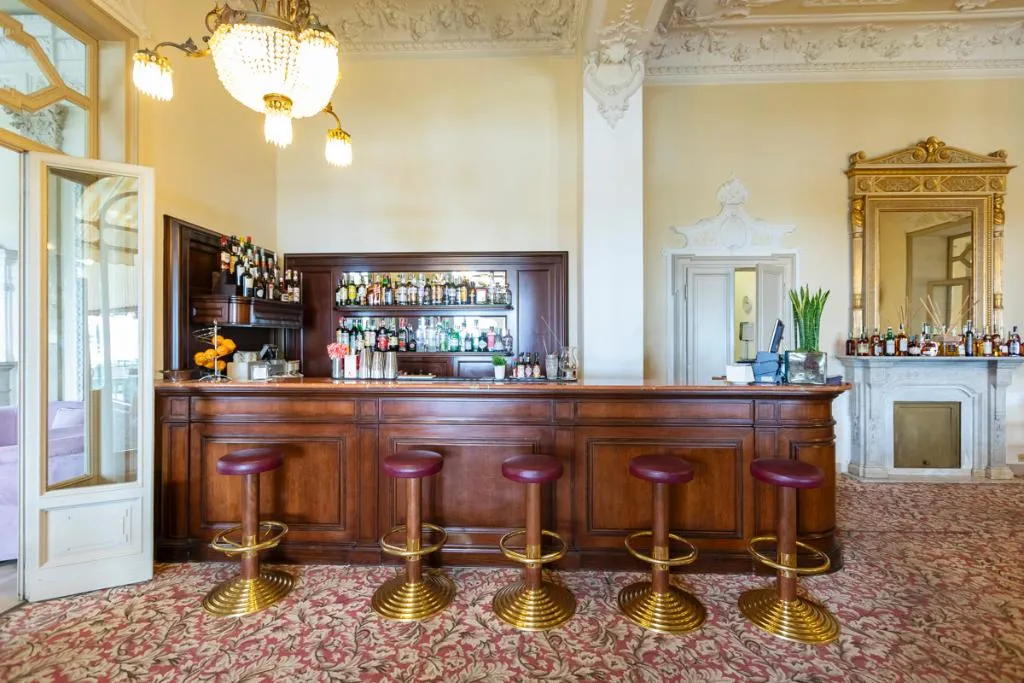 Bar, Grand Hotel Victoria, Milan