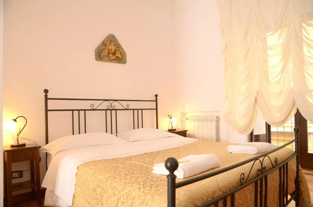 Room, L Antica Via, Catania