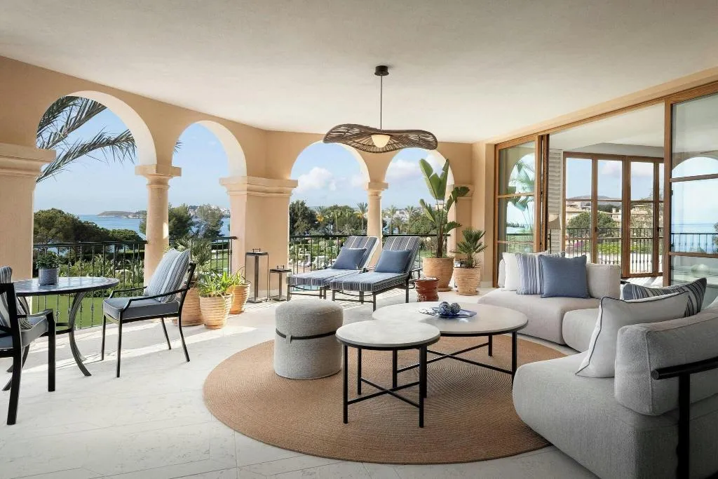 SUITE SEA FRONT Room, The St. Regis Mardavall Resort, Majorca