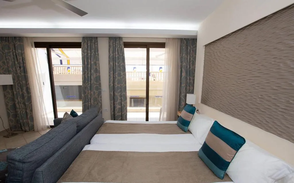 Room, Pearly Grey Ocean Club Apartments & Suites, Tenerife