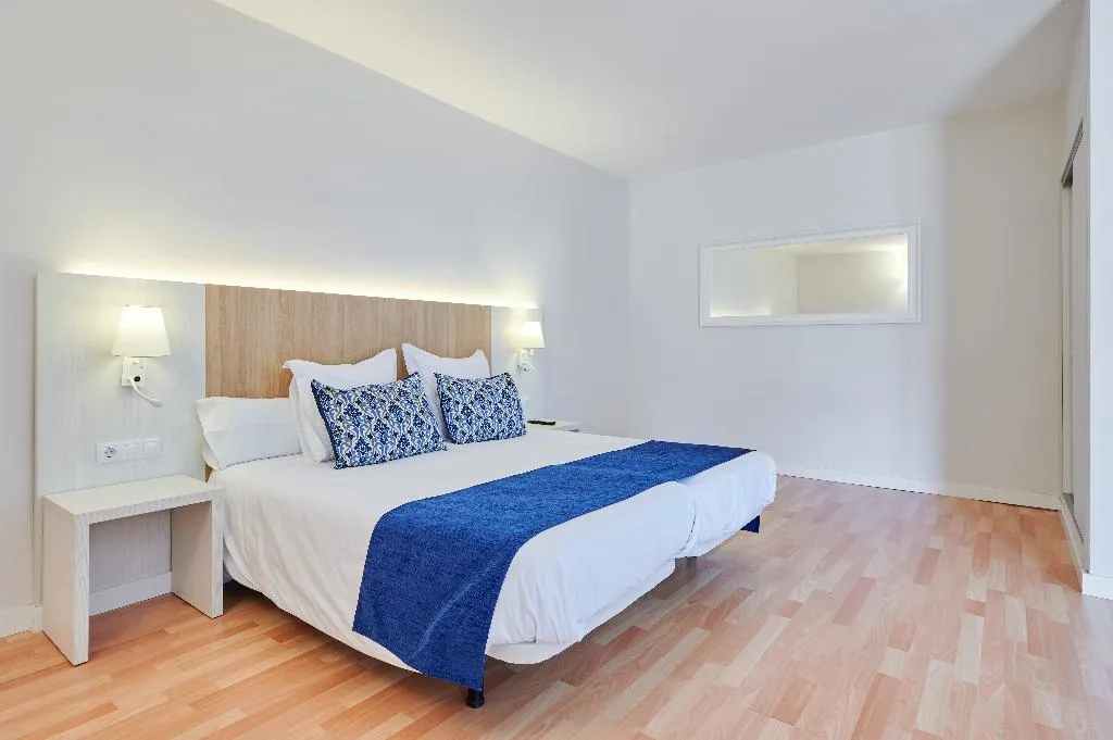 JUNIOR SUITE STANDARD Room, AluaSun Marbella Park, Costa Del Sol