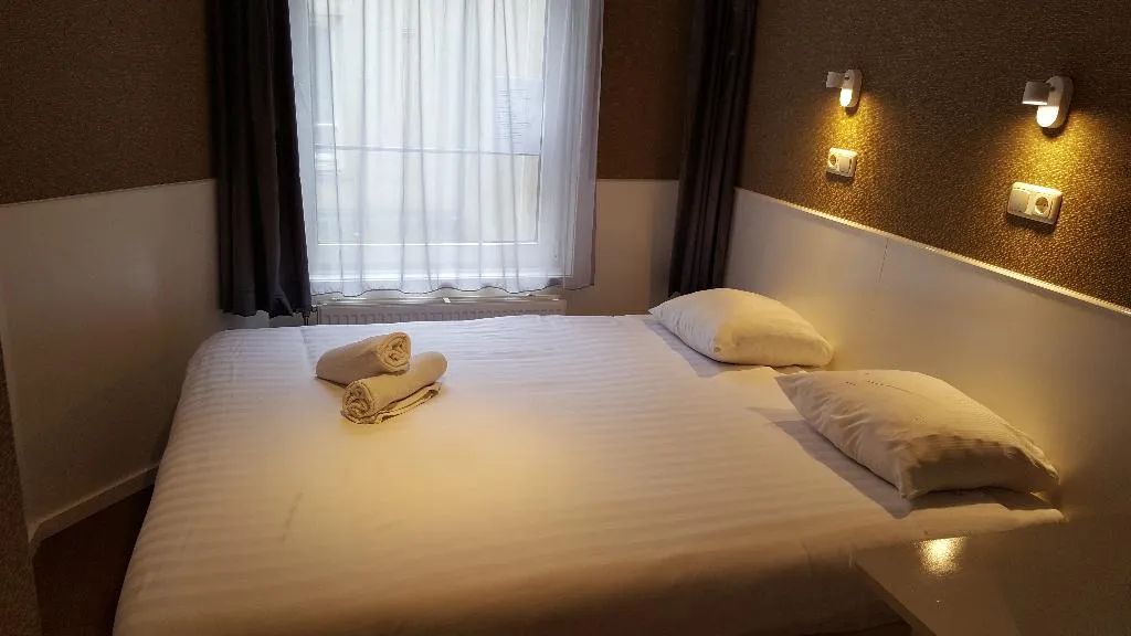 Double or Twin STANDARD Room, Hotel Old Quarter, Amsterdam
