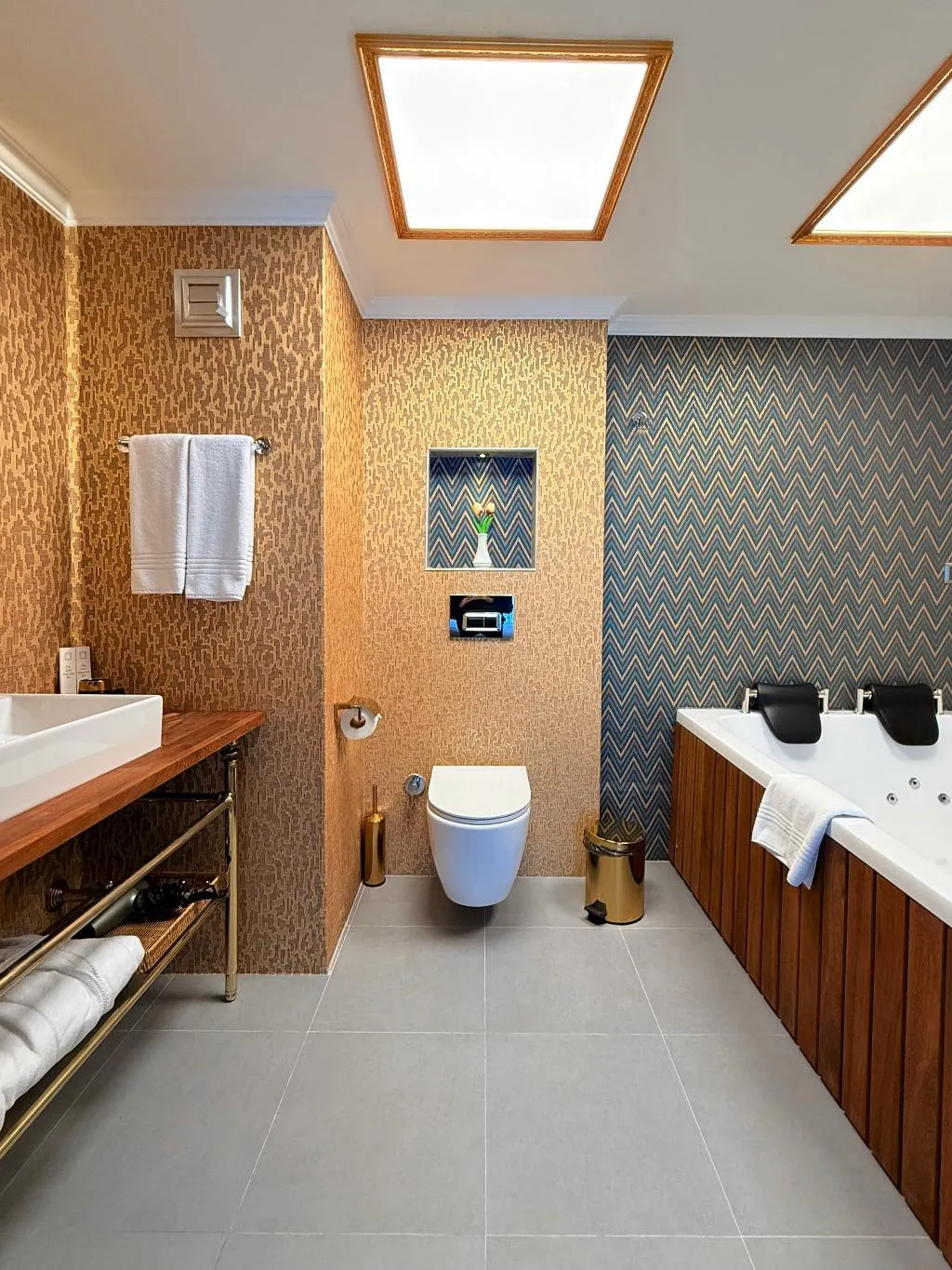 SUITE KING BED WITH JACUZZI Room, The Yali Konak Hotel Izmir, Izmir