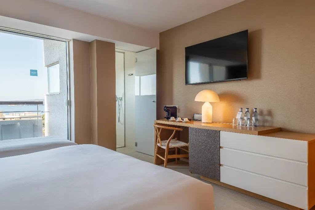 TRIPLE DELUXE Room, Leonardo Boutique Hotel Port Portals - Adults only, Majorca