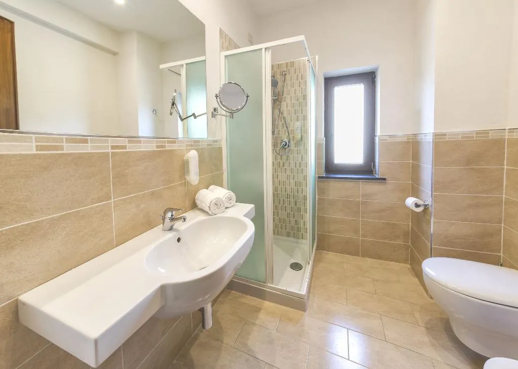 TRIPLE STANDARD Room, Terme San Valentino, Naples