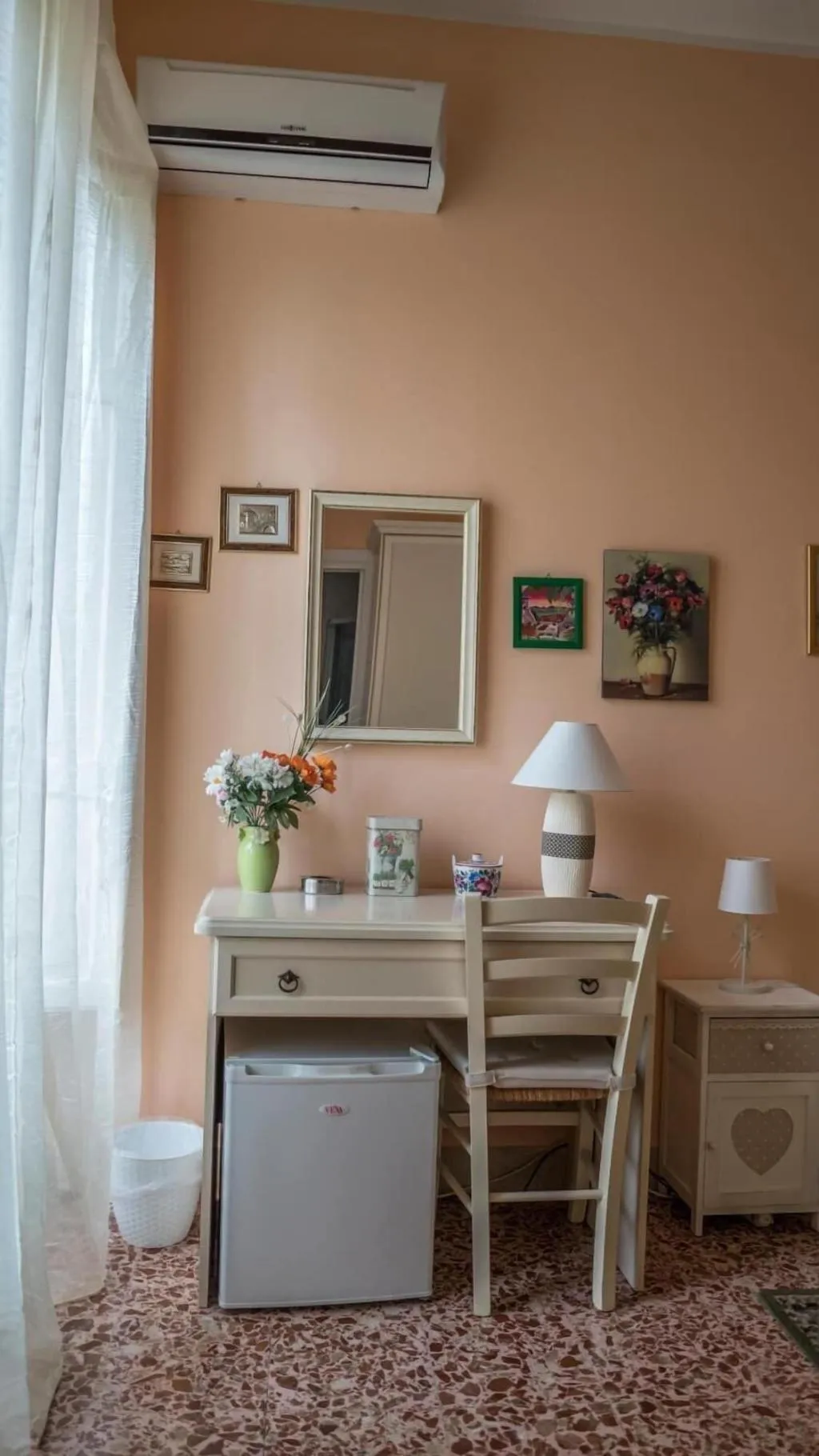 Room, Sikelia, Catania