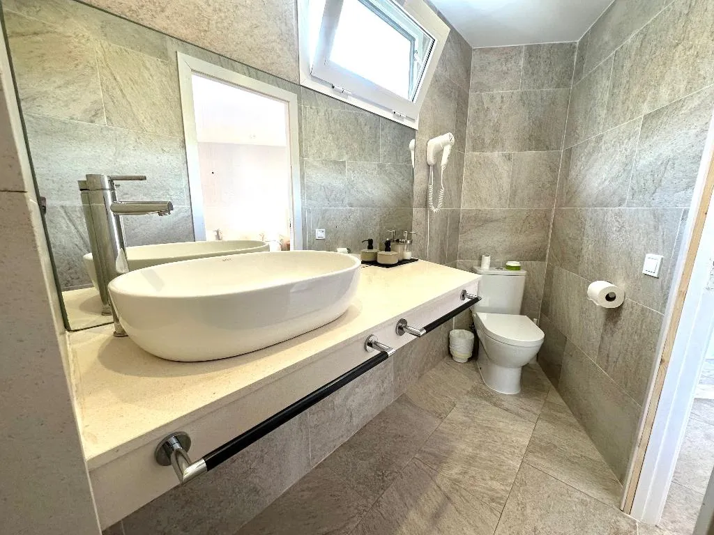 TRIPLE DELUXE KING BED Room, Starbal, Menorca