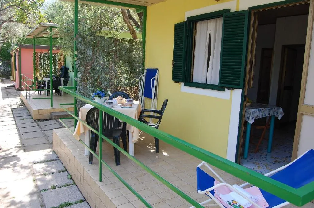 General view, Marina del Cantone Chalet, Naples