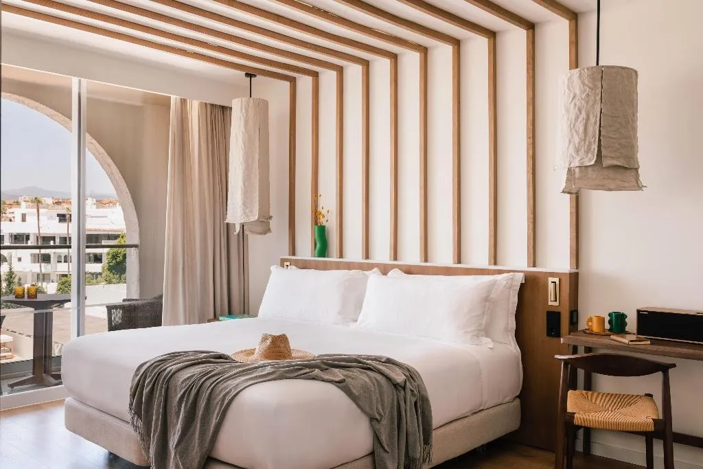 SUITE STANDARD Room, ME Marbella, Costa Del Sol