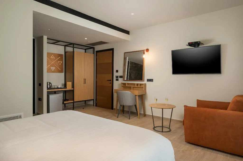 JUNIOR SUITE CITY VIEW Room, Hyperion City Hotel, Crete