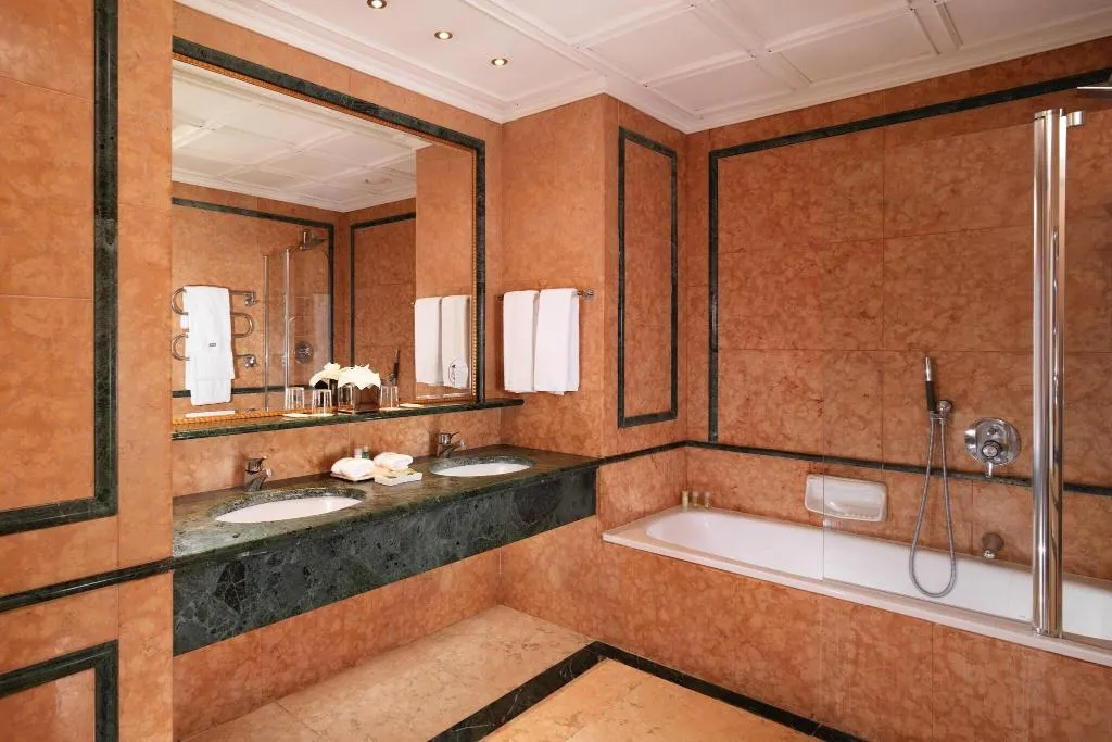 Room, The Westin Palace Milan, Milan