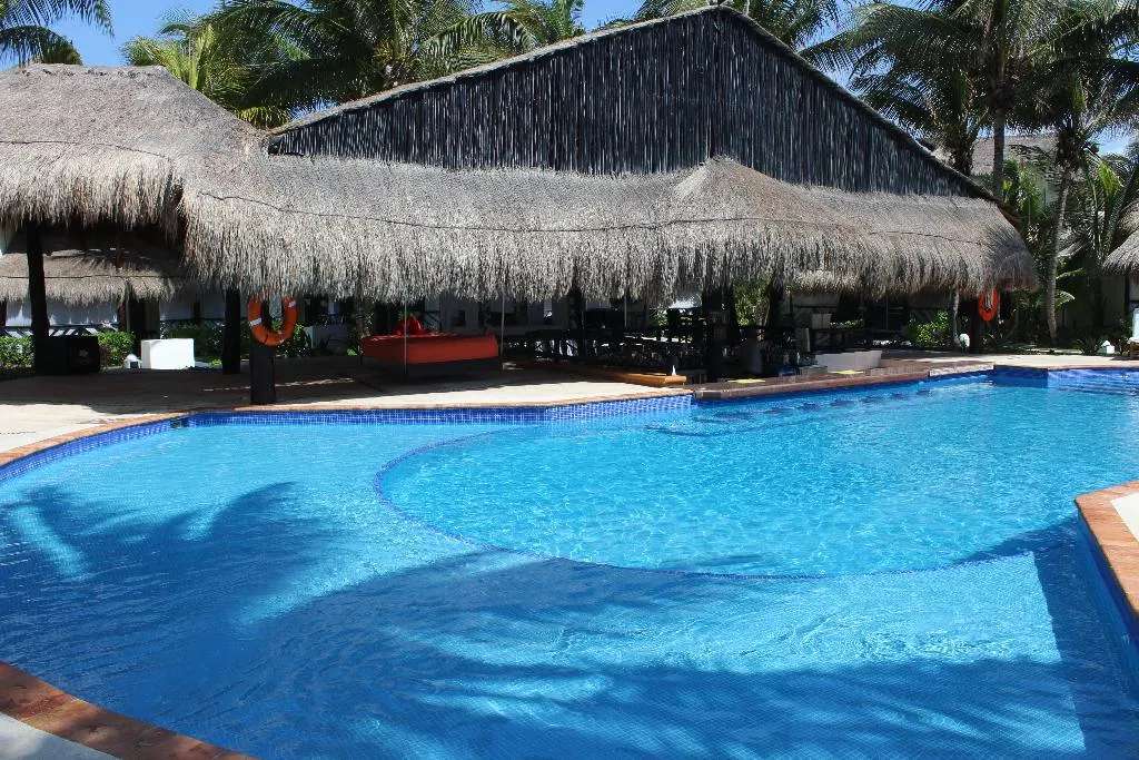 Bar, El Dorado Casitas Royale Spa Resorts All Inclusive, Cancun Area