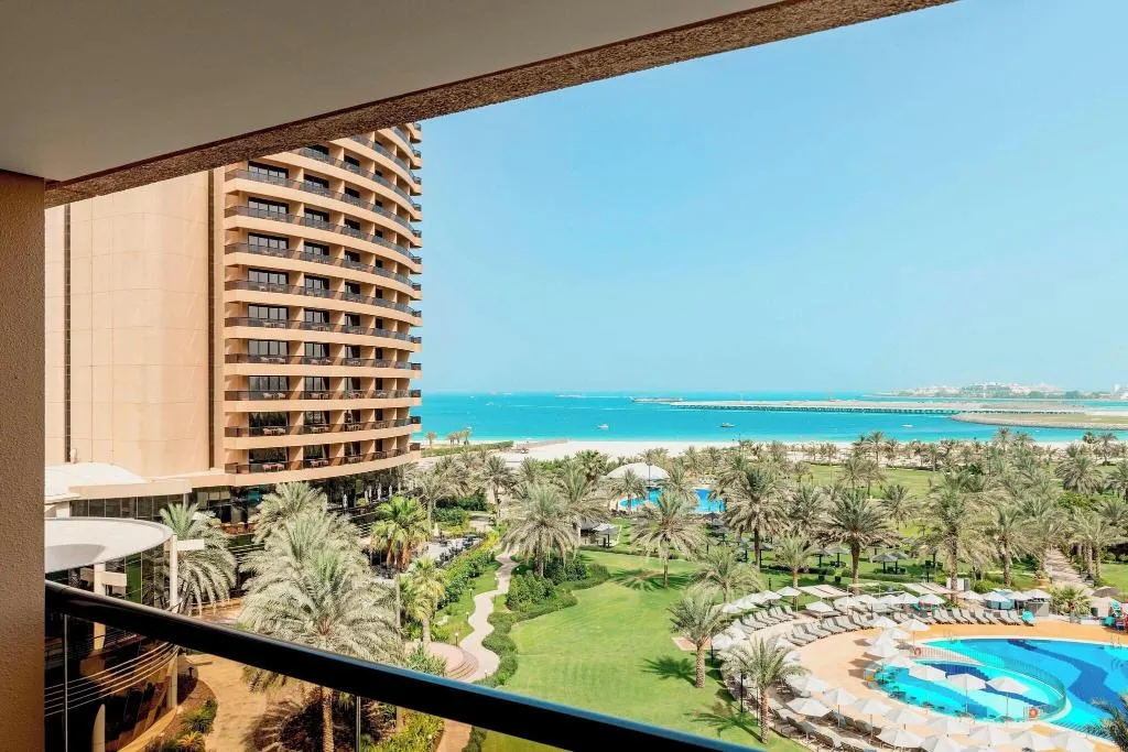 TWIN DELUXE WITH VIEWS Room, Le Royal Meridien Beach Resort and Spa, Dubai