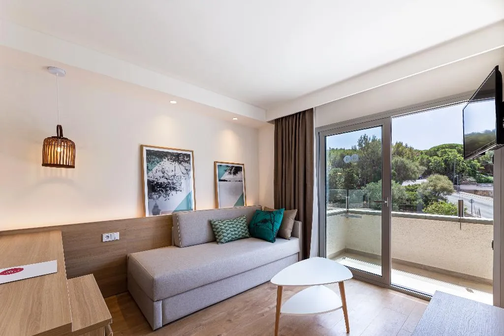 SUITE ECONOMY Room, JS Portocolom Suites, Majorca