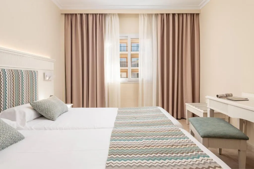APARTMENT POOL VIEW Room, Aparthotel Can Picafort Palace, Majorca