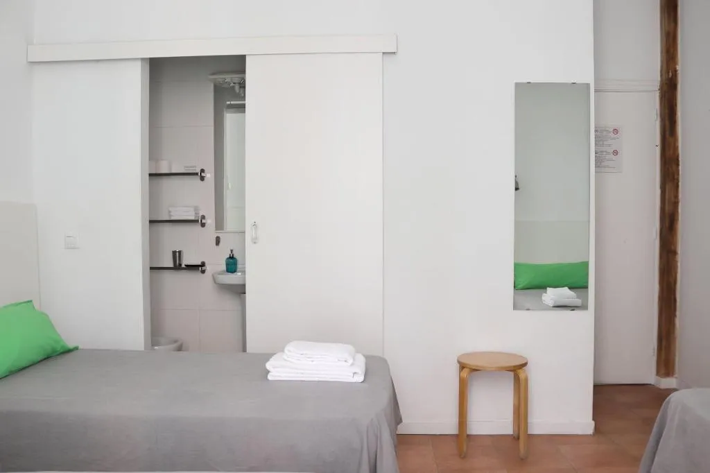 Room, Hostal La Zona, Madrid