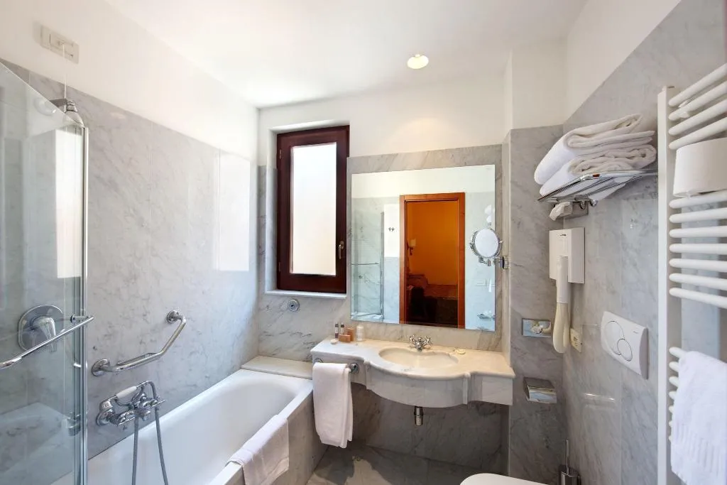 TWIN SUPERIOR Room, Hotel Palazzo Guardati, Naples