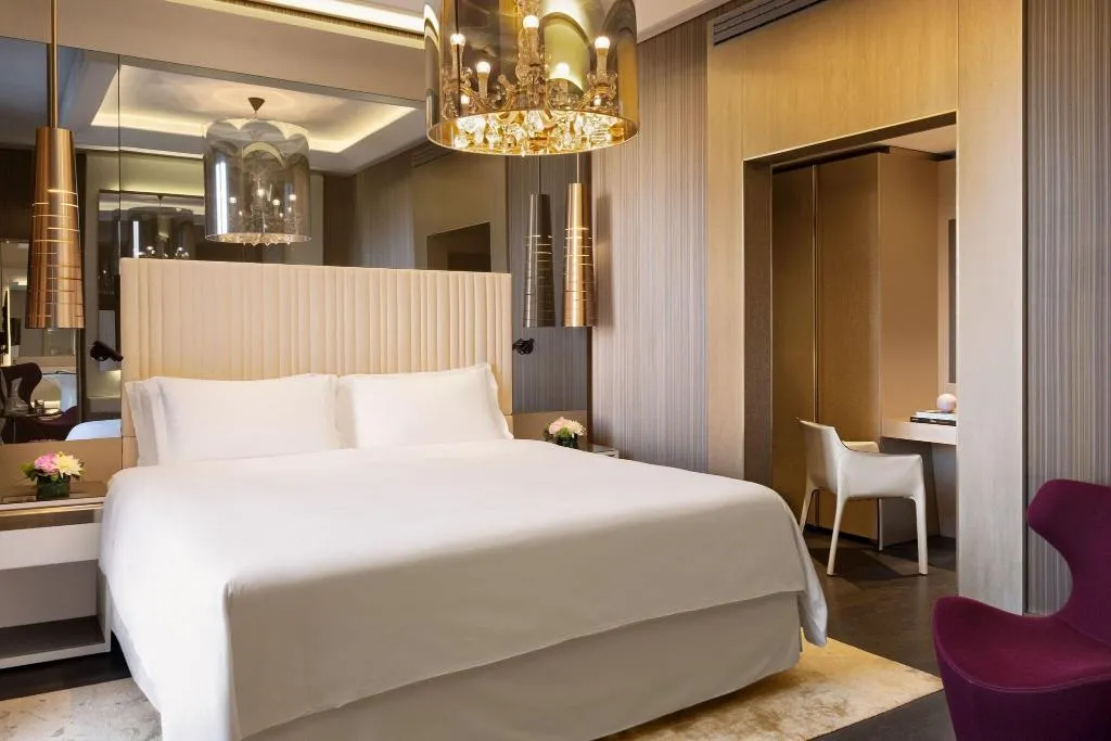 Room, Excelsior Hotel Gallia, a Luxury Collection Hotel, Milan