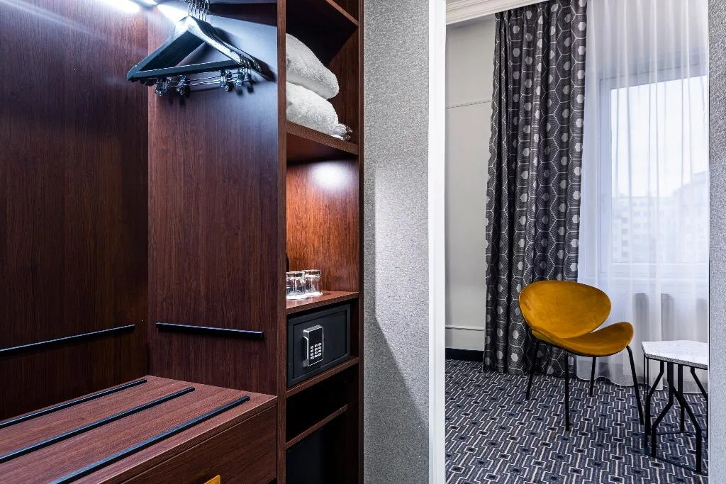 Double or Twin SUPERIOR Room, Grand Hotel International, Prague