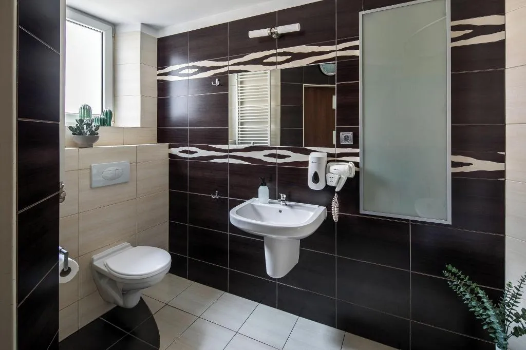 Room, The Royal Path Aparthotel, Krakow