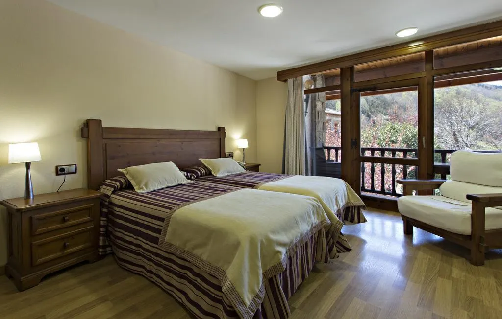 QUADRUPLE STANDARD Room, La Coma, Costa Brava