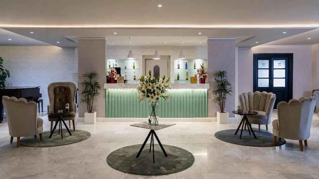 Bar, Golden Tulip El Mechtel, Tunisia
