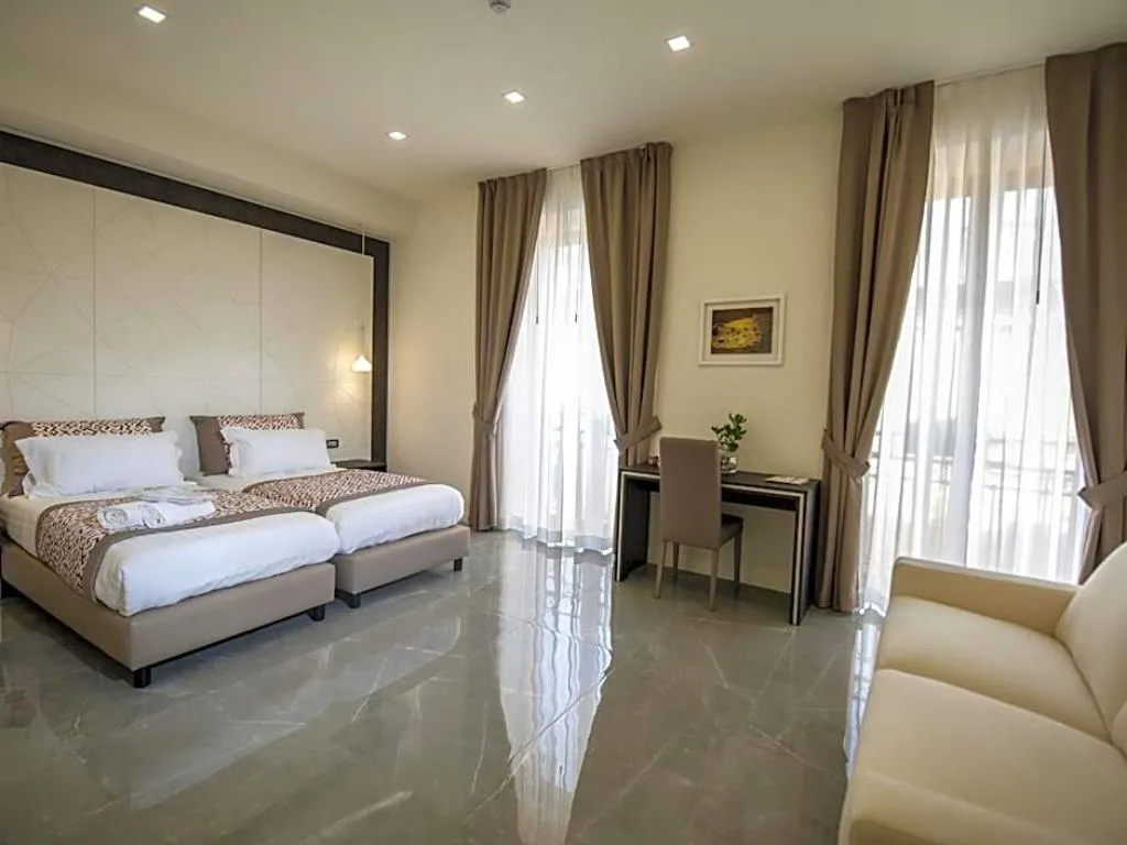 TWIN SUPERIOR Room, Palazzo Firenze, Naples