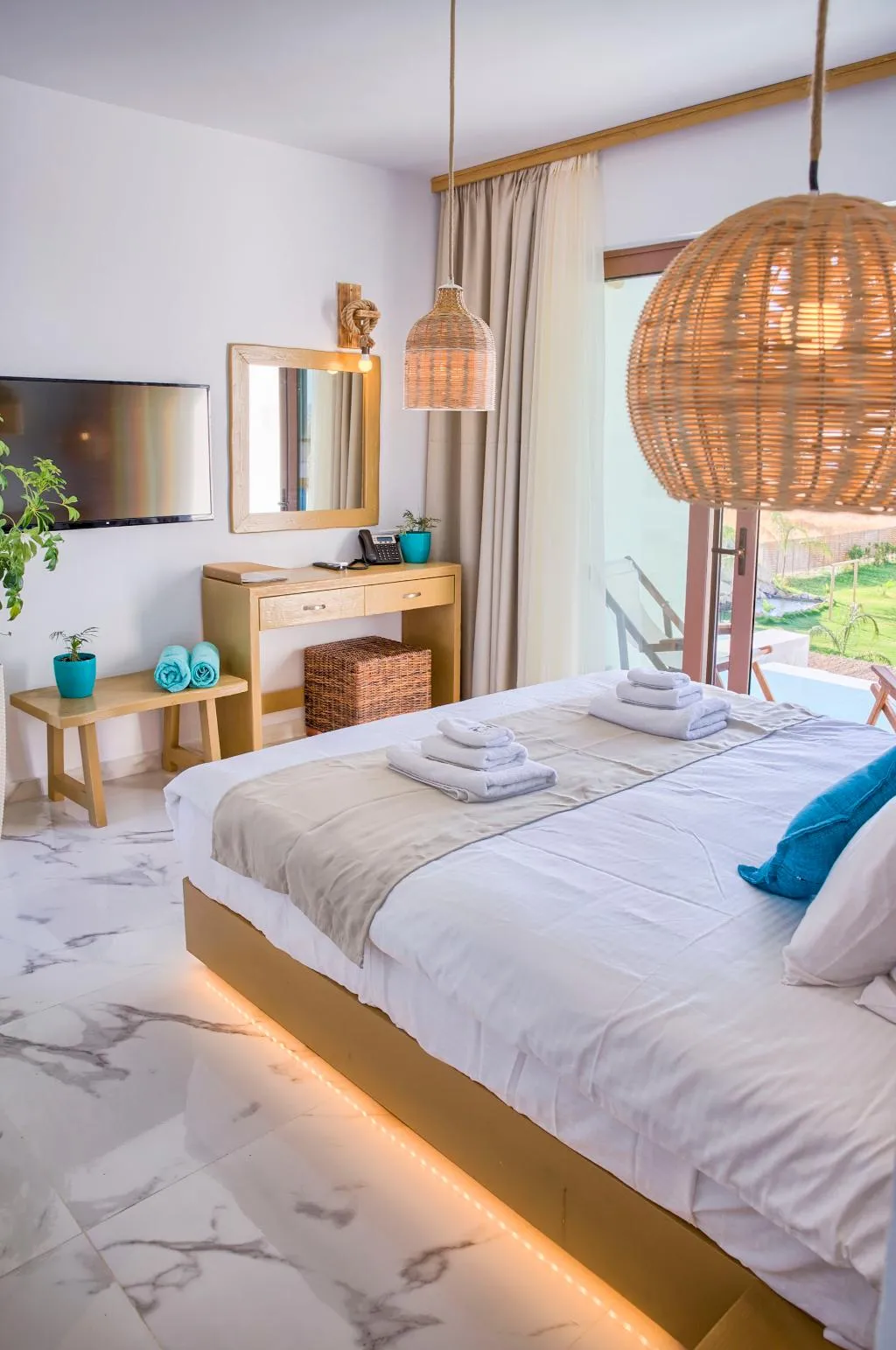 JUNIOR SUITE DELUXE WITH PRIVATE POOL Room, Alia suites & Alia beachfront suites and spa, Rhodes