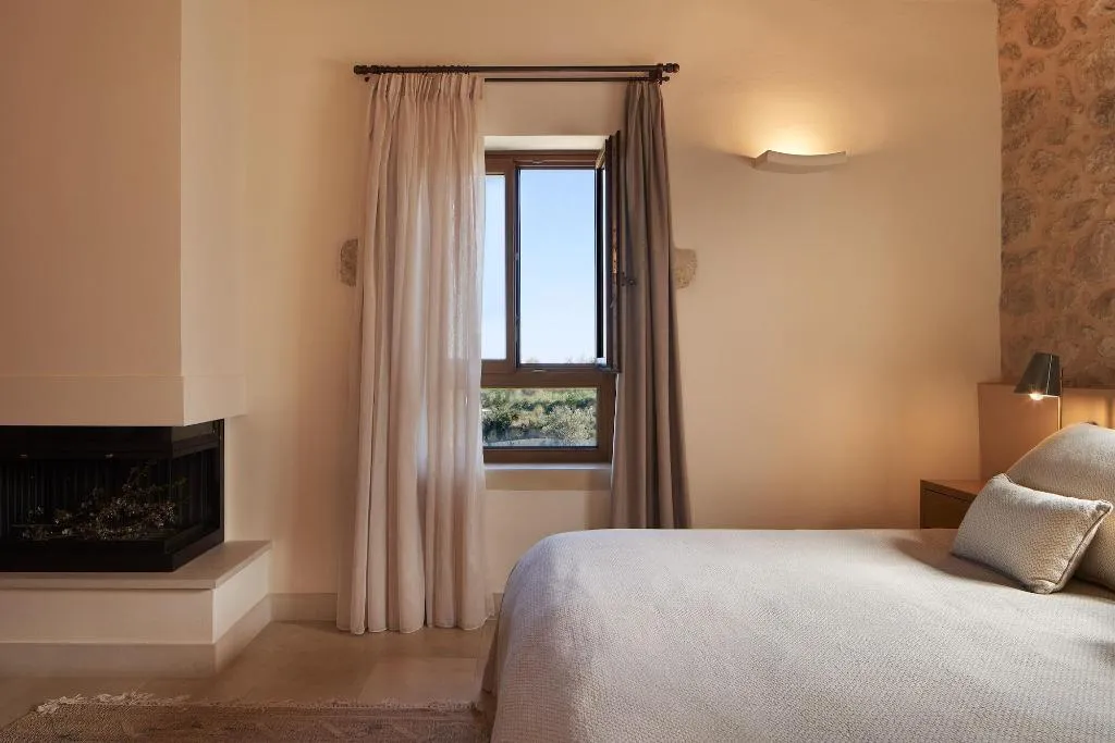 Room, Kapsaliana Village Hotel, Crete