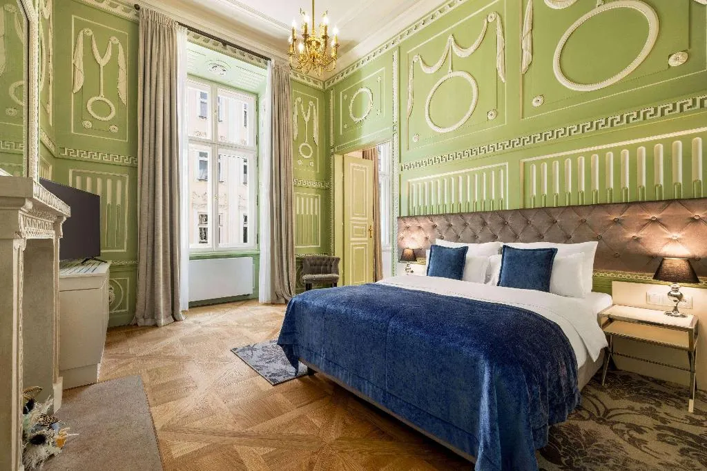 Room, Wyndham Grand Krakow Old Town, Krakow