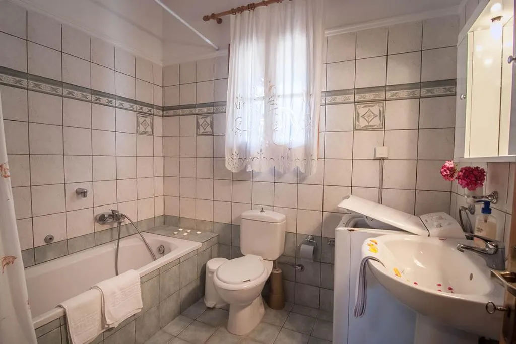 QUADRUPLE WITH BALCONY Room, Aeolos Zante Villas, Zante