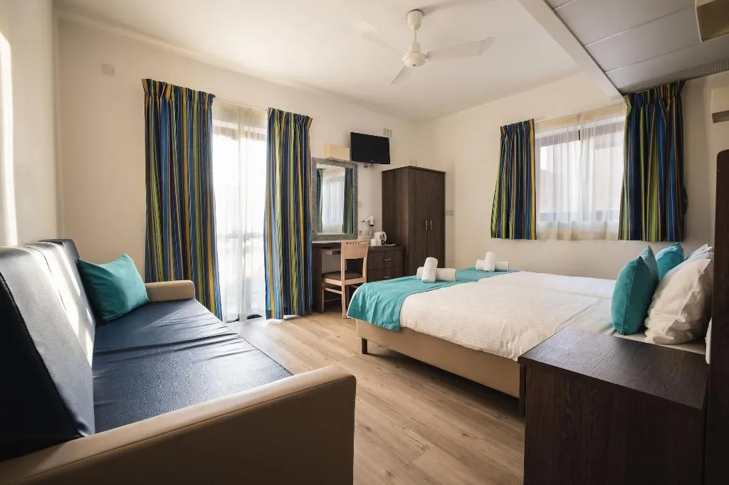 Room, Sunseeker Holiday Complex, Malta