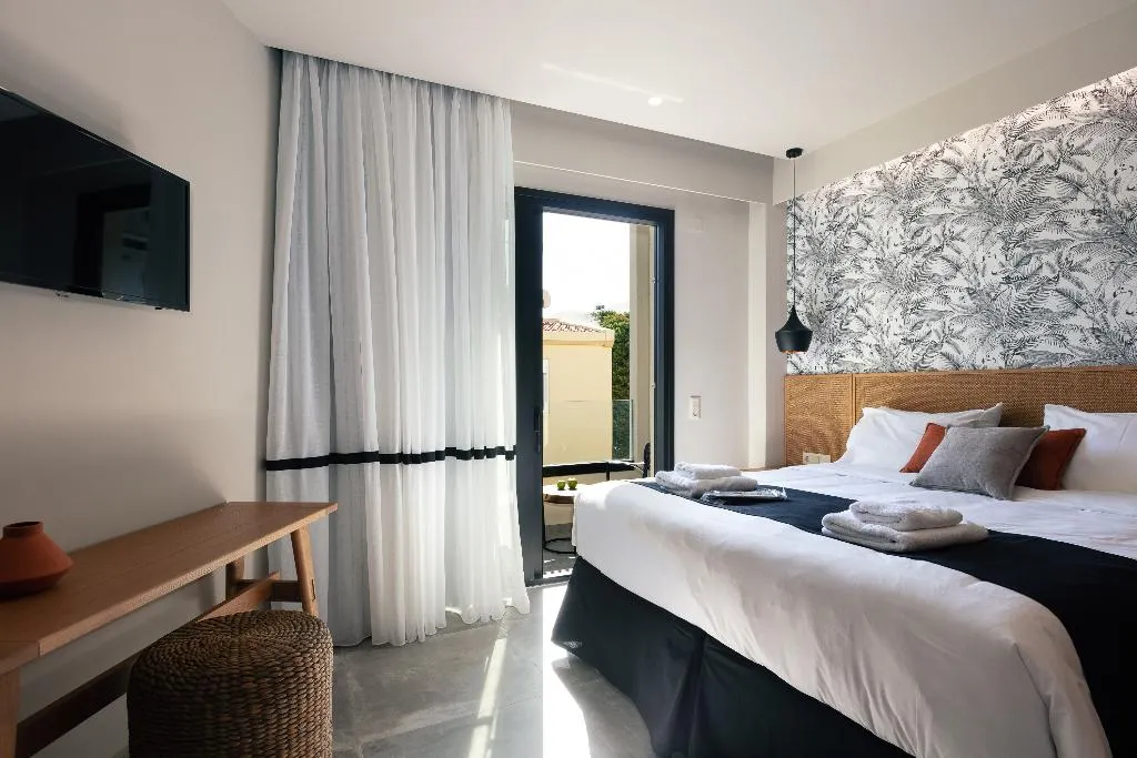 SUITE CAPACITY 3 Room, Chapter 02 Gallery Suites, Crete