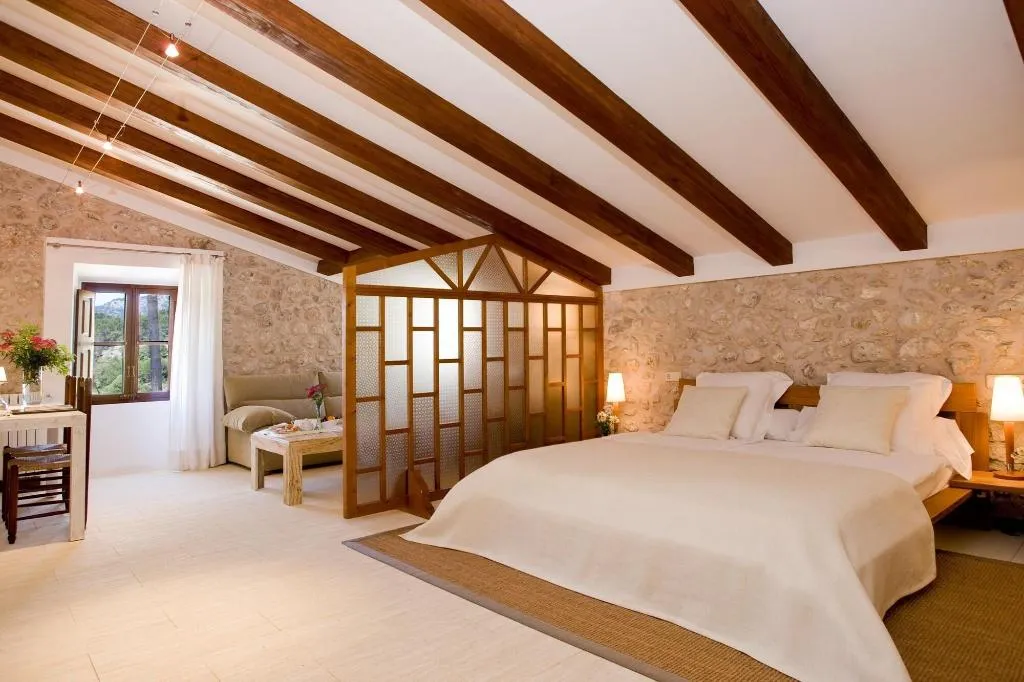 Room, Monnaber Vell, Majorca