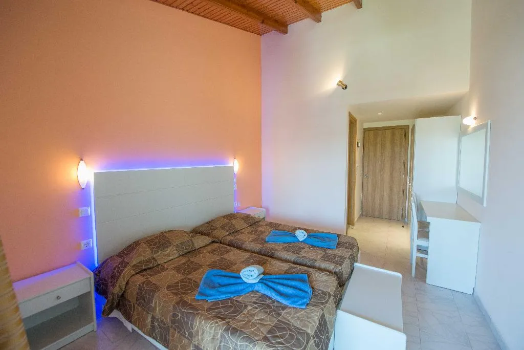 Double or Twin CAPACITY 3 Room, Silver Beach Hotel and Annexe Apartments, Corfu