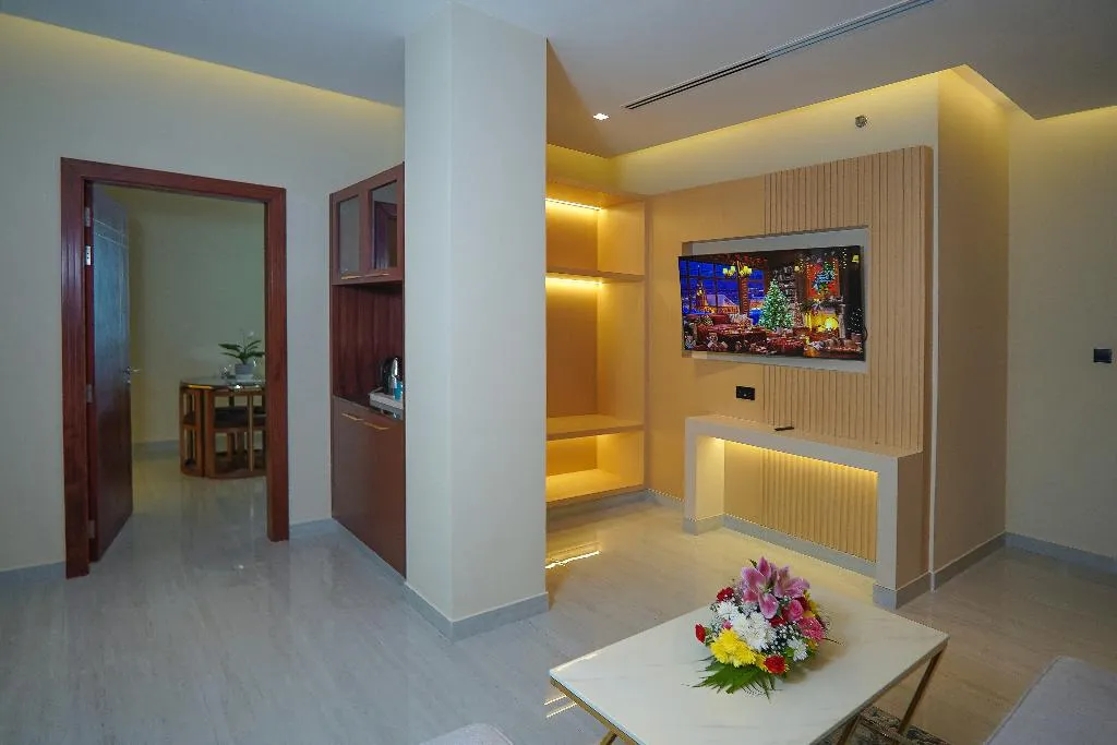 SUITE DELUXE SEA VIEW Room, Concorde Creek View Hotel, Dubai