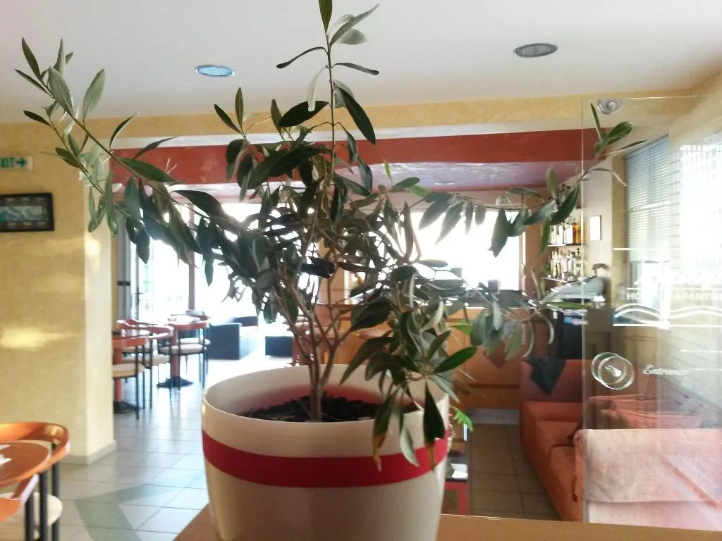 Lobby, Zannis, Crete