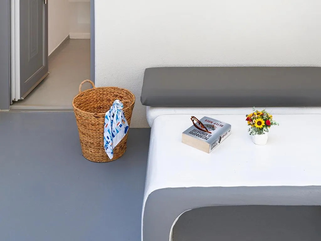 TRIPLE DELUXE GARDEN VIEW Room, Tatakis Design Hotel, Fira, Santorini
