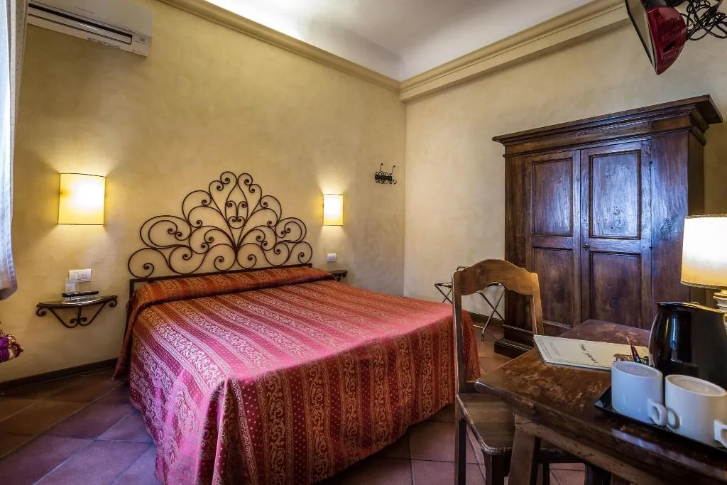 DOUBLE STANDARD Room, Mario's, Florence