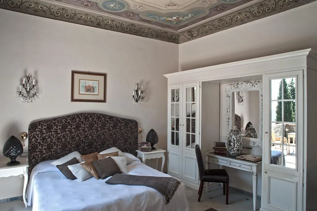 Room, Villa Fiesole, Florence