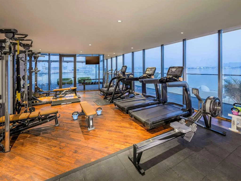 Sports and Entertainment, The Retreat Palm Dubai MGallery by Sofitel, Dubai