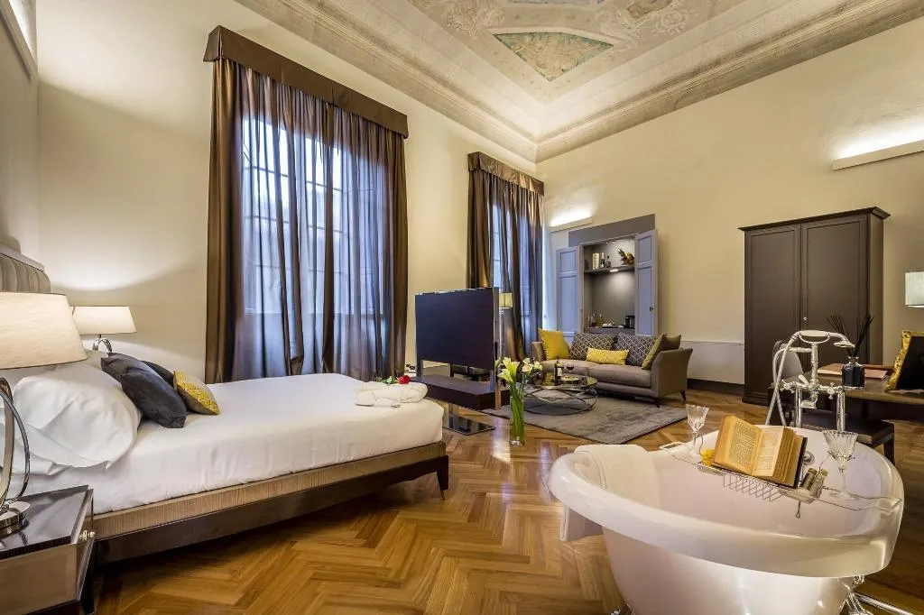 Room, Palazzo Ridolfi, Florence