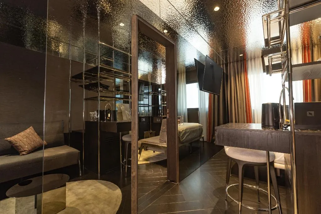 Room, Adia Aluma Athens, Curio Collection, Athens