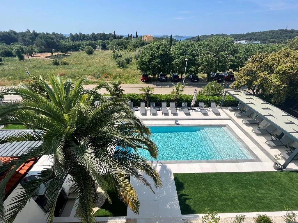 Pool, Residence Vaal, Istria