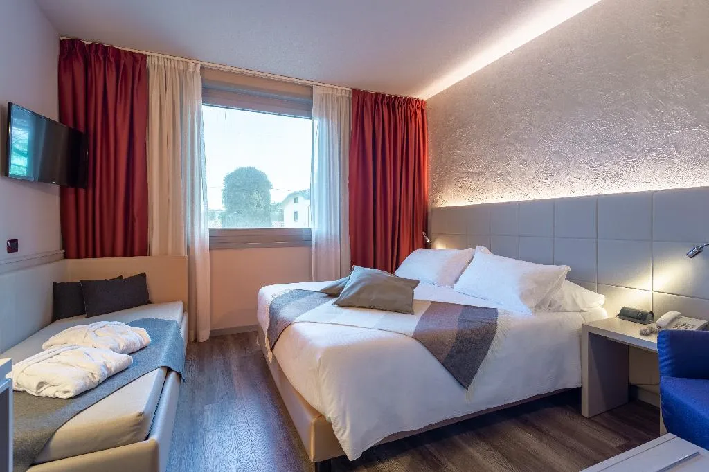 DOUBLE SINGLE USE STANDARD Room, First Hotel Malpensa, Milan