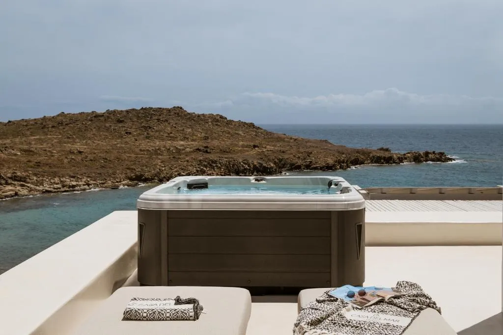 VILLA WITH JACUZZI Room, Casa Del Mar Mykonos Seaside Resort, Mykonos