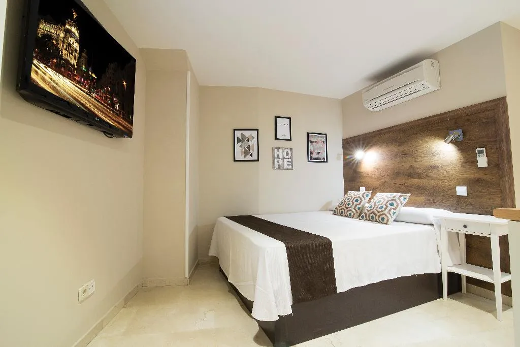 APARTMENT CAPACITY 2 Room, Suites You Mercury, Madrid