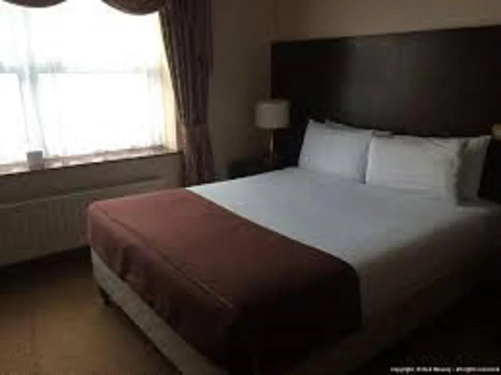 DOUBLE STANDARD Room, Sheldon Park Hotel & Leisure Centre, Dublin