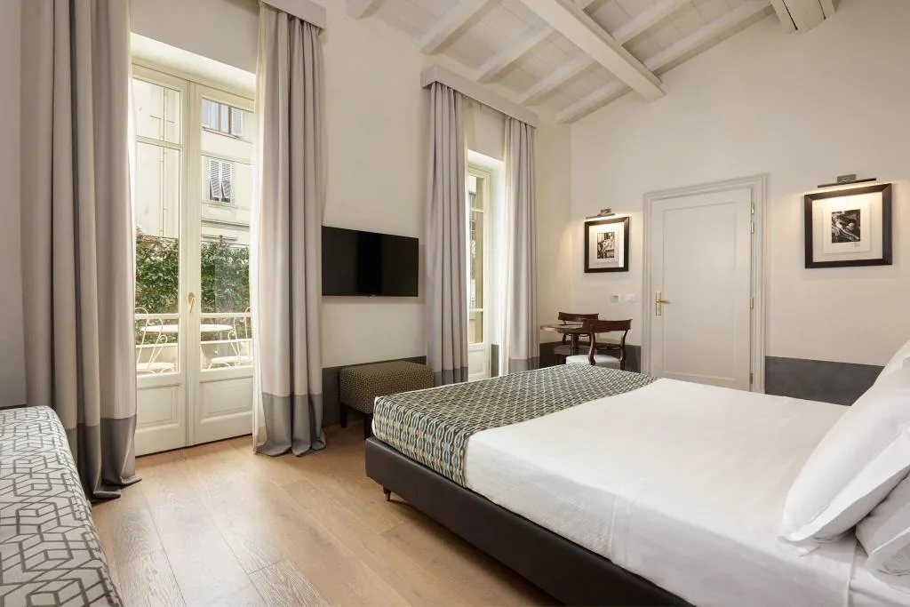 TRIPLE DELUXE GARDEN VIEW Room, Orto de Medici, Florence